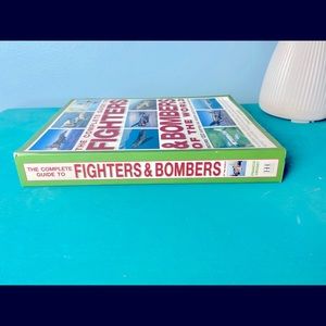 Fighters & Bombers Of The World .( World War 1 )